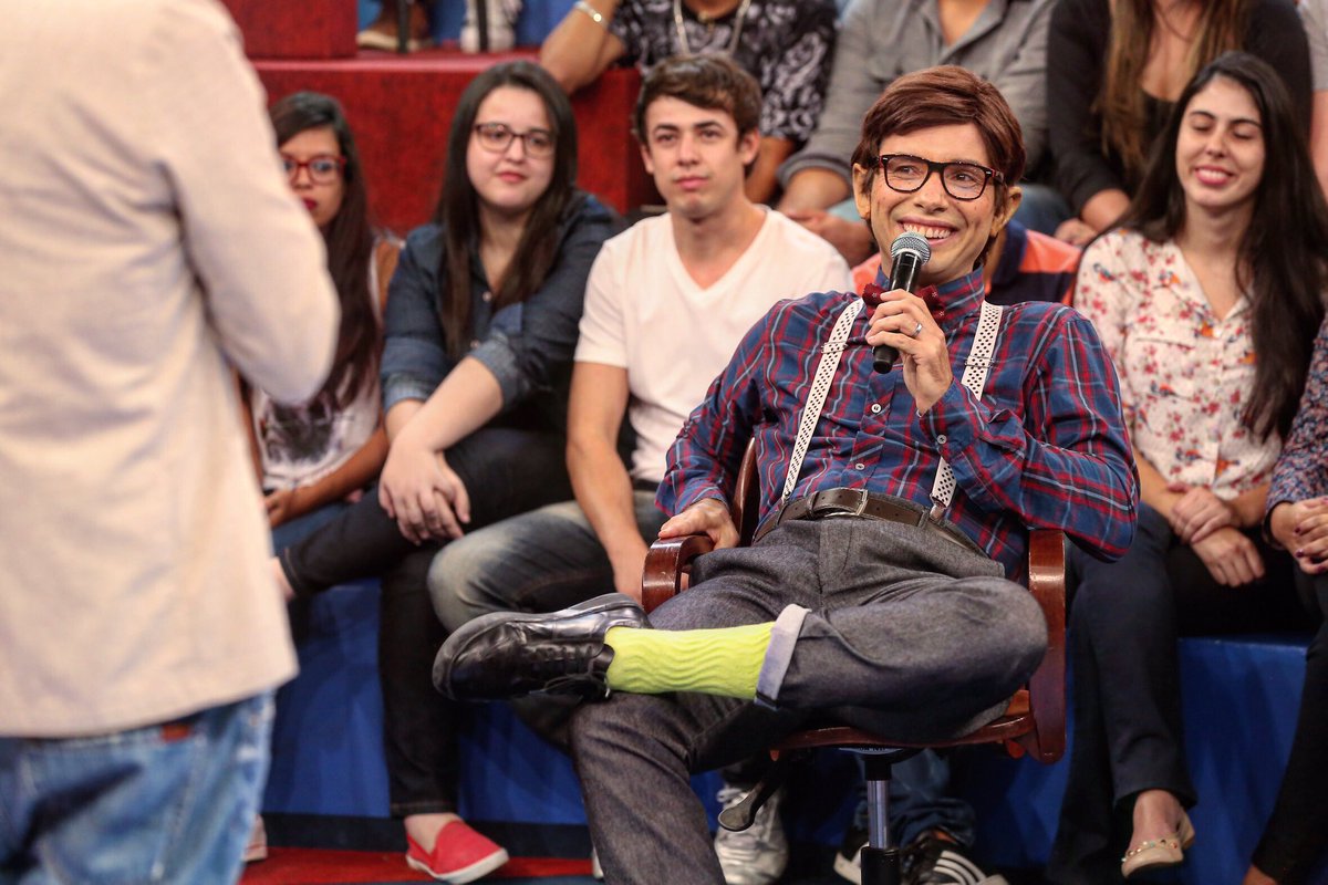MarcoLuque's tweet photo. Heee-llo Ríus-ten! Hoje é dia de #BullyingDance no #AltasHoras comigo: #EdNerd! 🤓🤓🤓🤓 Quem vemmm?! #ChupMe 📸 Carol Caminha @RedeGlobo https://t.co/v7eOJDfikN