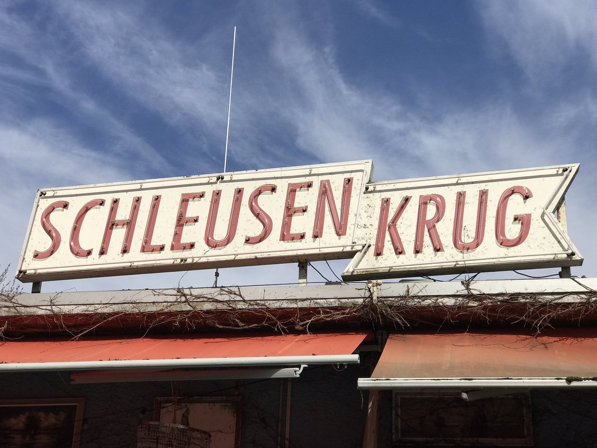 ThisWeekGermany's tweet image. Berlin'a signs have some amazing #typography! I'd like to see this one again at night. @Berlin_Type