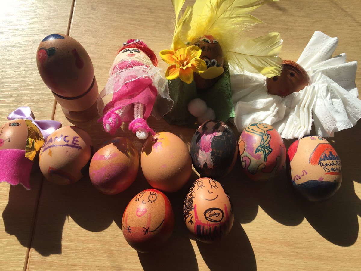Rev_Dance's tweet photo. Eggtastic day at St. Brides today with some dancing eggs! #humptydumpty #revdance https://t.co/D1hLgUa1vj