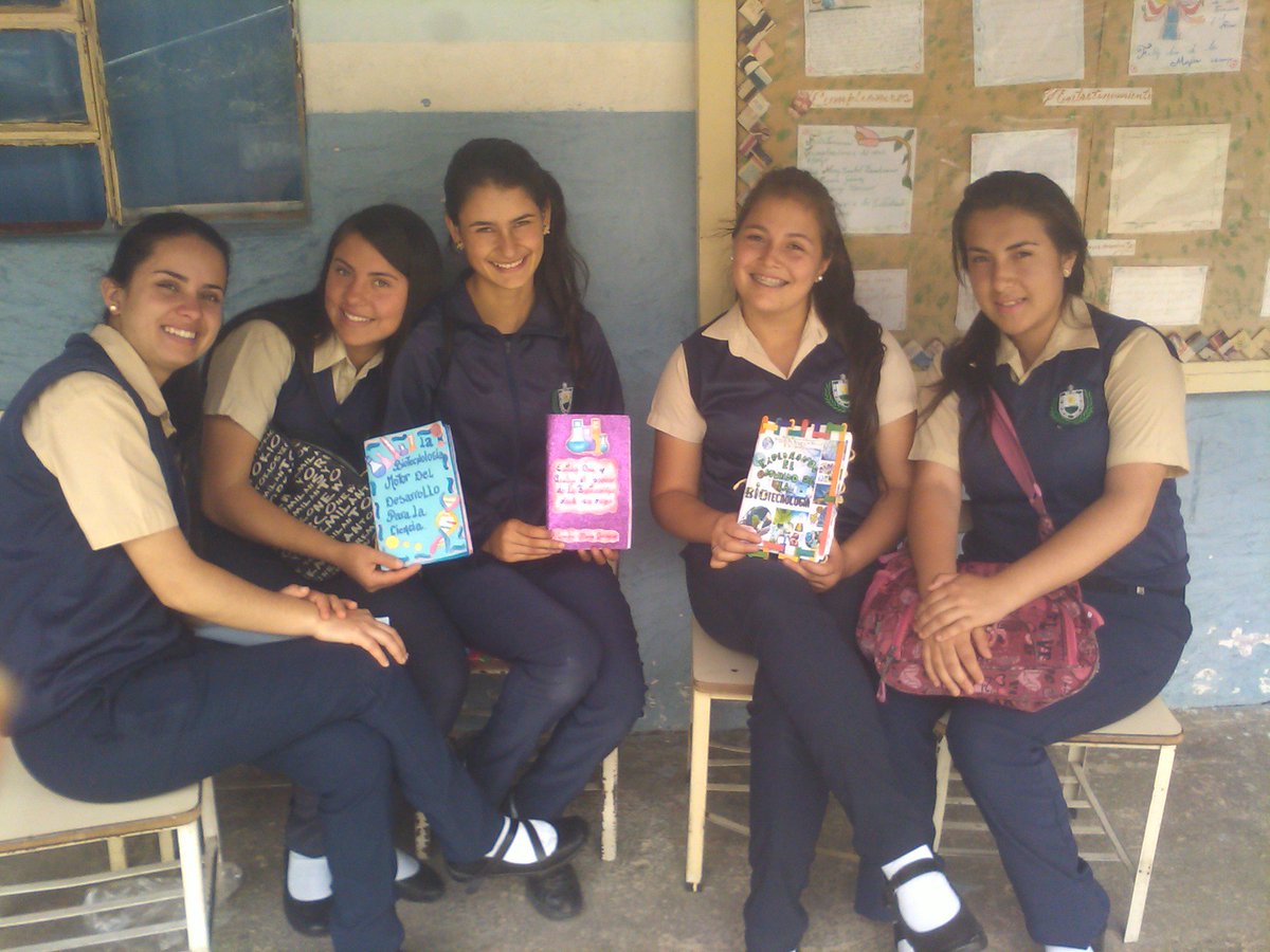 5to Año trabaja con folleto ciencia y tecnología, tema ciencia y conciencia Revista Tricolor
recaudoscraj@yahoo.com   <a href="/CLIFPJauregui/">CLIFPMV Jáuregui</a>