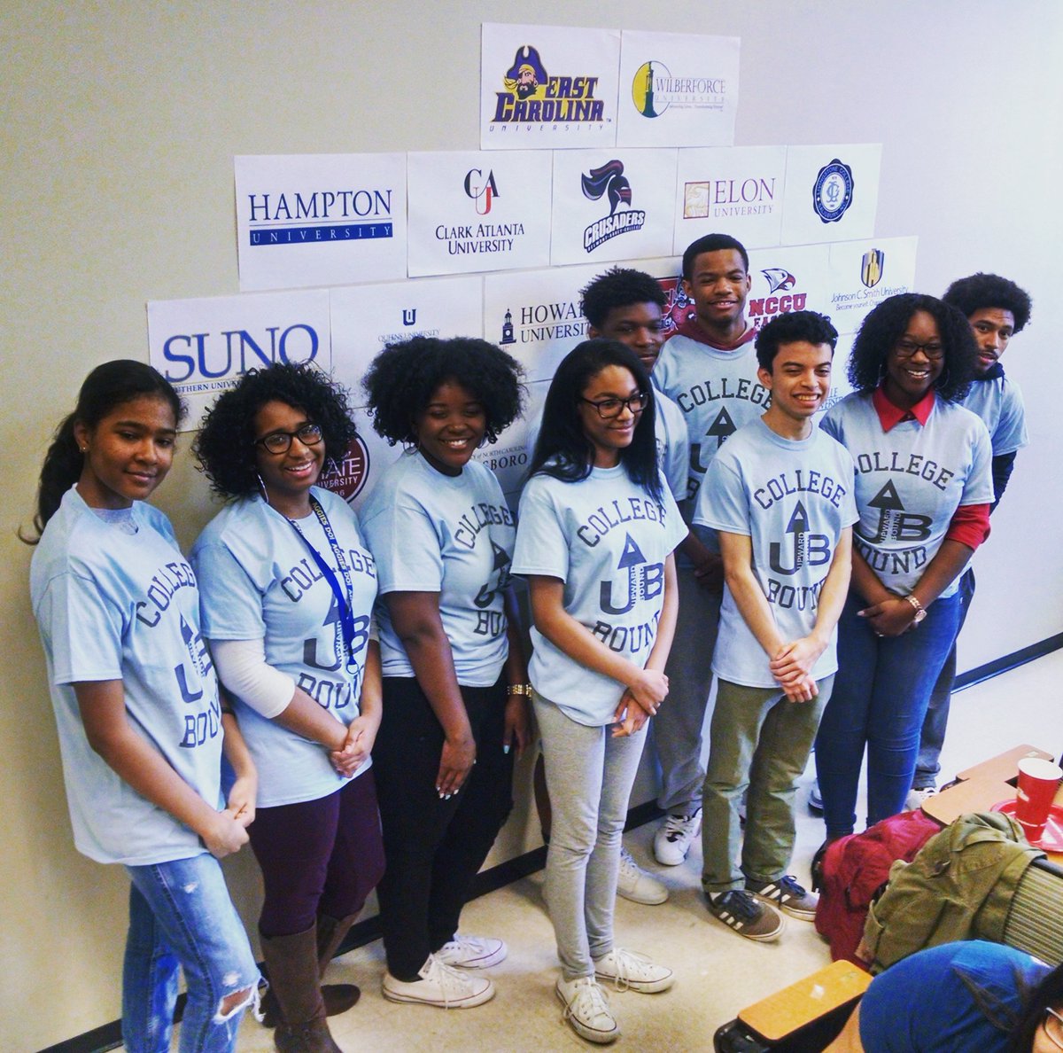 UpwardBoundUNC's tweet photo. Each brick represents an acceptance #webuiltawall #theonlywallworthfunding #callyourcongressreps #trioworks #upwardbound #bettermakeroom https://t.co/ODTCQfPNQO