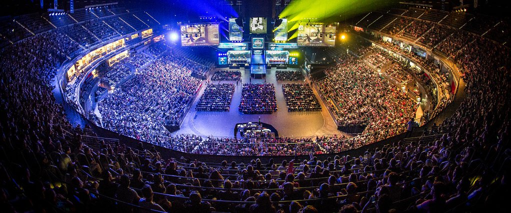 MarcelFeldkamp's tweet image. I love esports 😍