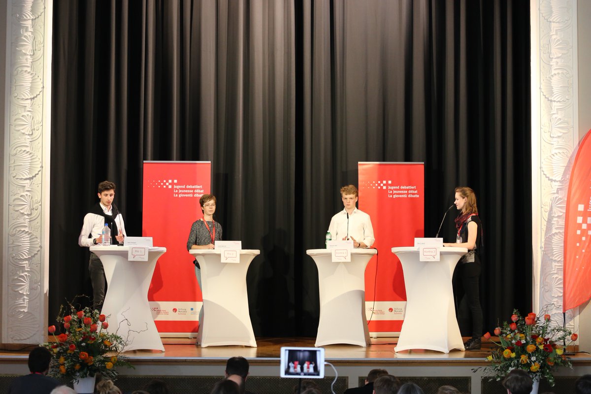 JDebattiert's tweet photo. 6. Nationaler #Final #jugenddebattiert: Die Schweizermeister(innen) sind gekürt! https://t.co/Tw3fuHy3Hn | Herzliche Gratulation! https://t.co/mdHcJ1eDrX