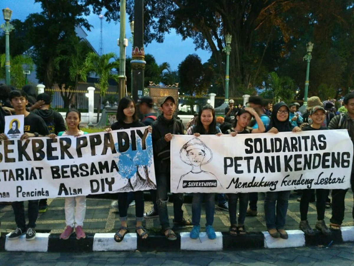 Doa kami untuk pejuang kendeng..  
#panjangumurperjuangan .. #kendenglestari 
#gerakanpecintaalamuntuknegeri