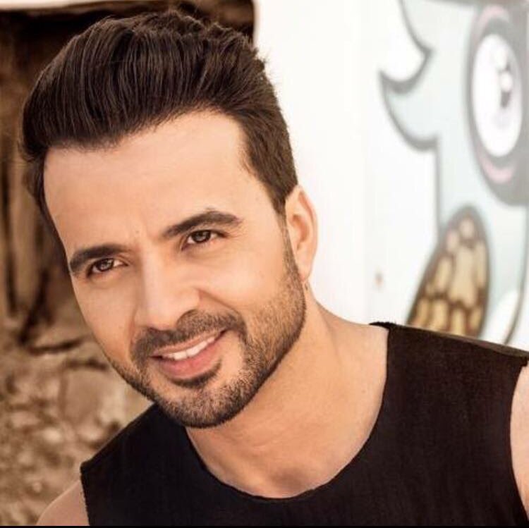gianmarcomusica's tweet photo. Con mucha alegría anunciamos que @LuisFonsi también estará con su voz en #PorTiPeruHoy🇵🇪 Gracias hermano querido por tanto apoyo!! https://t.co/c2osVs4Okv