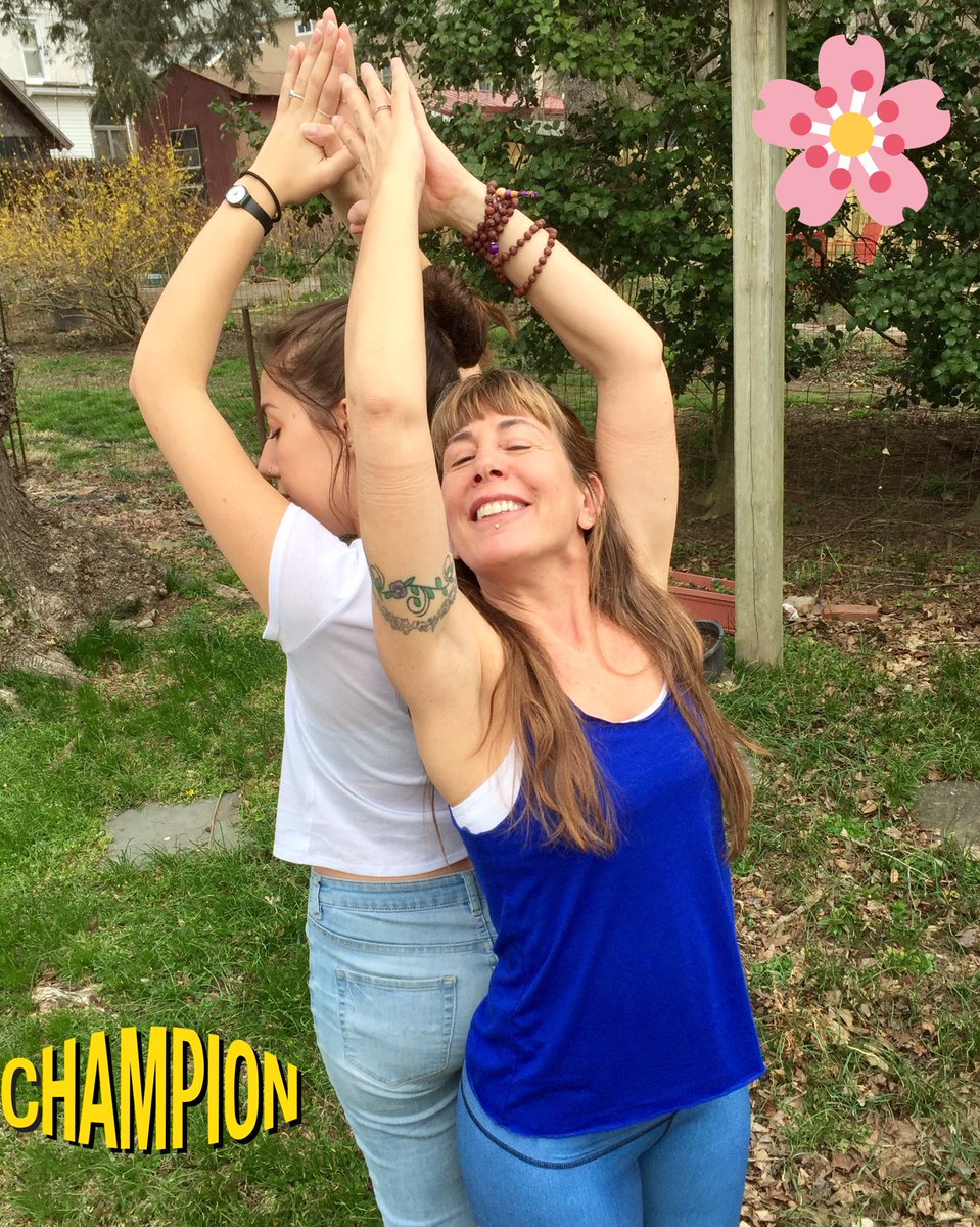 DarvanaYoga's tweet photo. The joy of motherhood, even when she grows taller than me!
π@SanctuaryYo
π#springtolife
π#sanctuaryyo https://t.co/vQMiUSAhYx