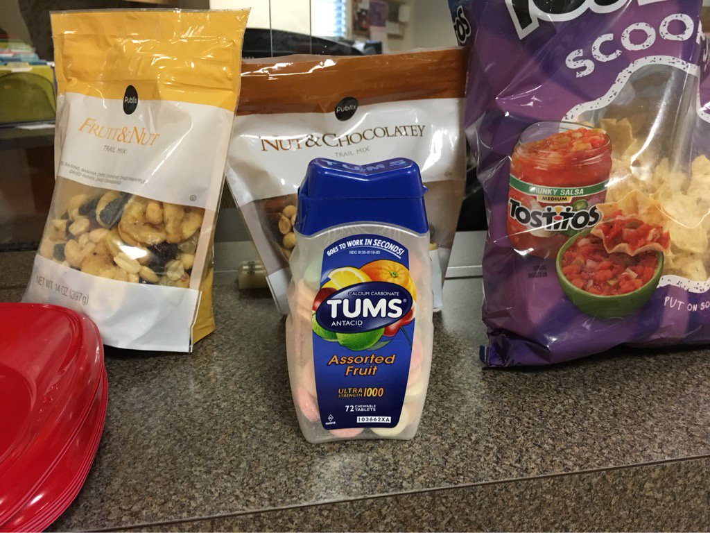 TallyBirthClass's tweet photo. Got a chuckle when I saw the snacks one mom brought to share for #childbirthclass. #pregnancy  #tallybirthclass https://t.co/qaA0xy2pAf