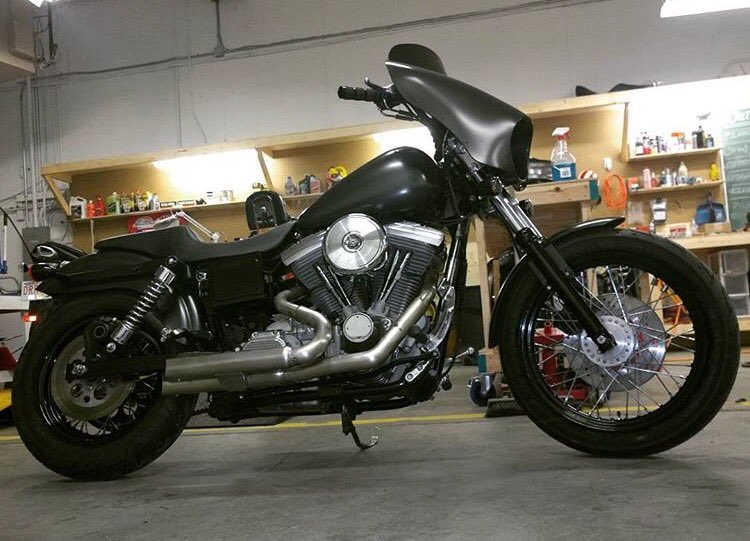 memshades's tweet photo. @iron_cycle_inc's #SuperGlide! #BatwingFairing #Dyna https://t.co/BOpJULSztJ