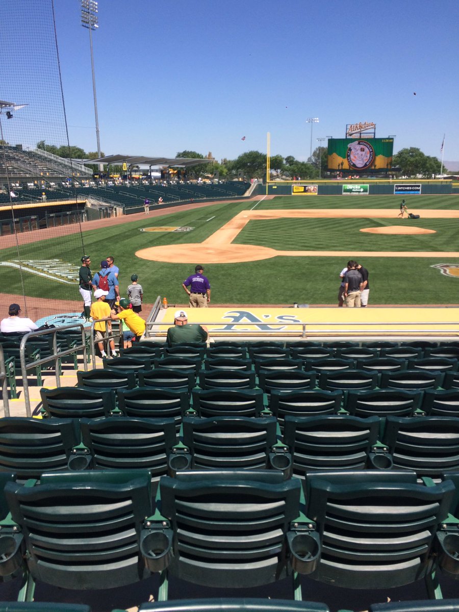 DowneyBaseball's tweet photo. #hellaspring @Athletics https://t.co/ZFgGSvK3YP