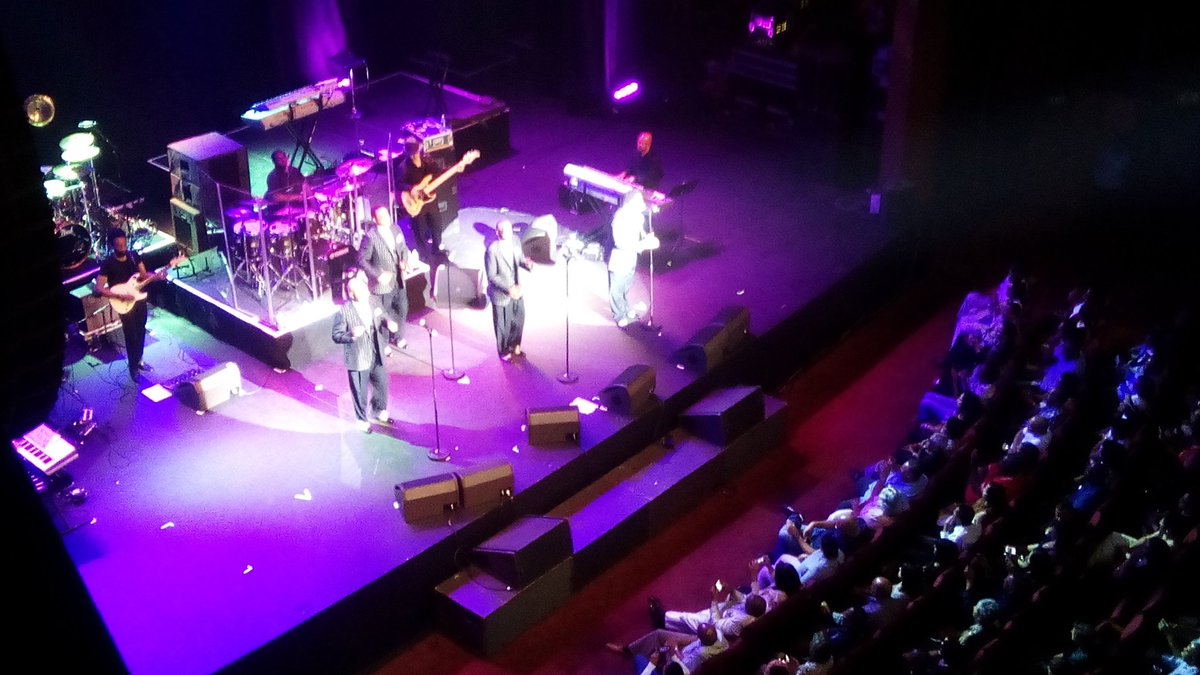 DenverSVraagom's tweet photo. @LennyWilliams The wife's in love again! #LegendsofRnBJHB @RealStylistics  @Hot919fm https://t.co/4OBQdTPFki