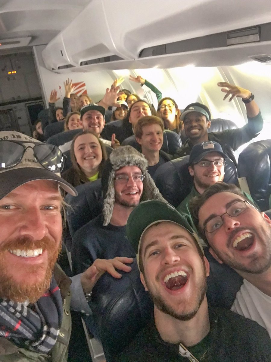BU_Courtside's tweet photo. Flight home to Waco with @chippergaines and @BaylorSpirit https://t.co/2Tf5fpZSQ5
