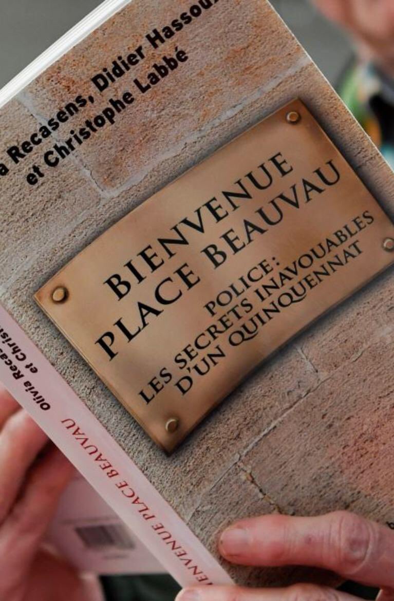 Avec #BienvenuePlaceBeauvau, le Hashtag de ces prochains jours sera : #HollandeGate ! A retweeter en masse ! A nous de déstabiliser !