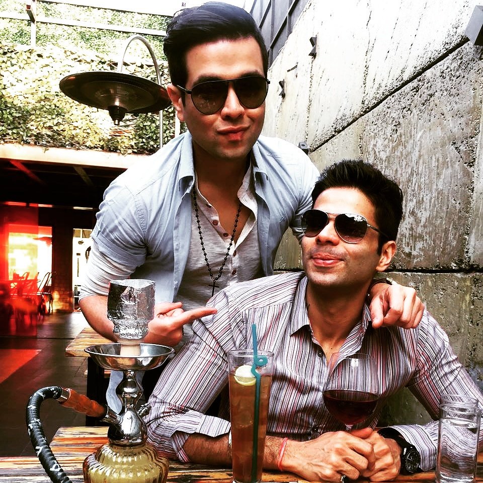 SameepVed's tweet photo. A Noon Becomes purfectly Good When You hv An Amazing Company with a Glass of wine https://t.co/uZbgAUSbKP
