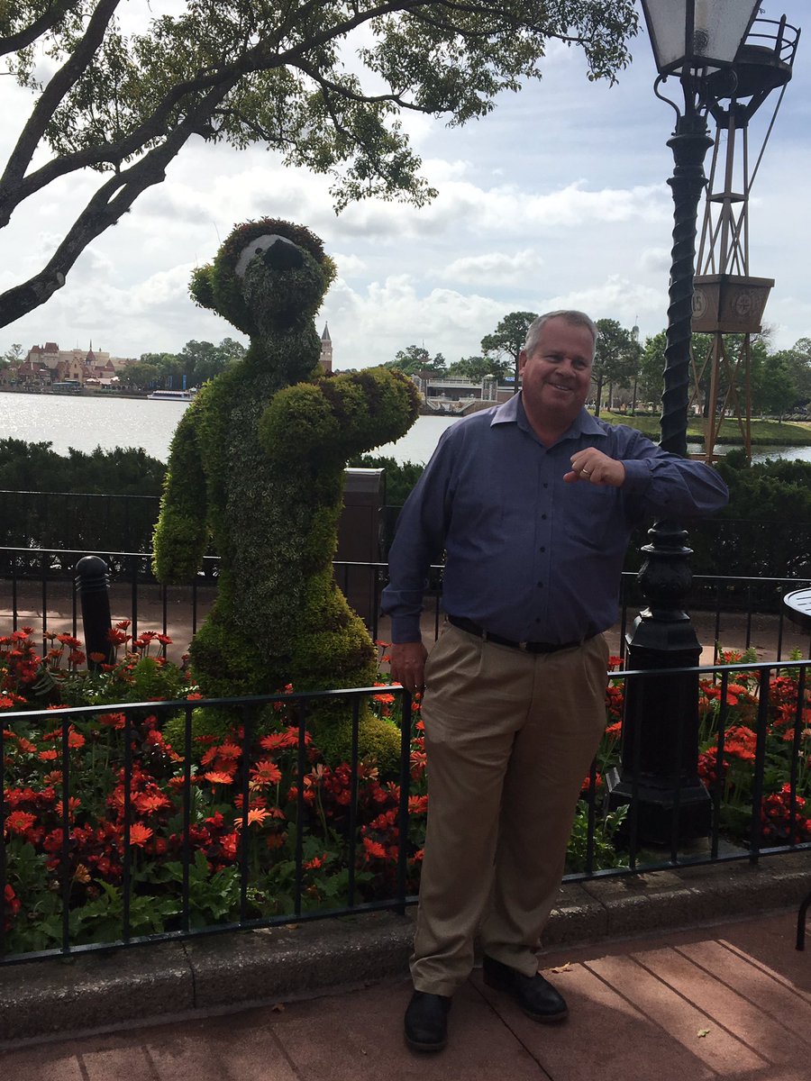 dallasweekly's tweet photo. Honored to have Eric Darden give us the ins at outs of @WaltDisneyWorld topiaries. This Tigger weighs 450 lbs!! #MyDisneyTime #Horticulture https://t.co/8f7QgI8QF7
