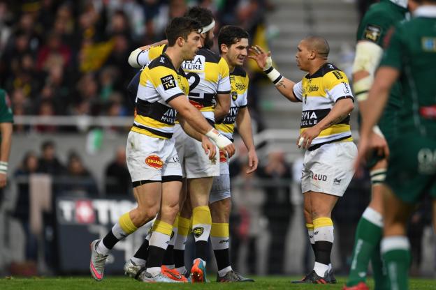 lequipe's tweet photo. Avec sa victoire à Pau, La Rochelle est le premier club qualifié en phase finale du Top 14 https://t.co/CS0OH3L79J https://t.co/aaclOI1wFy
