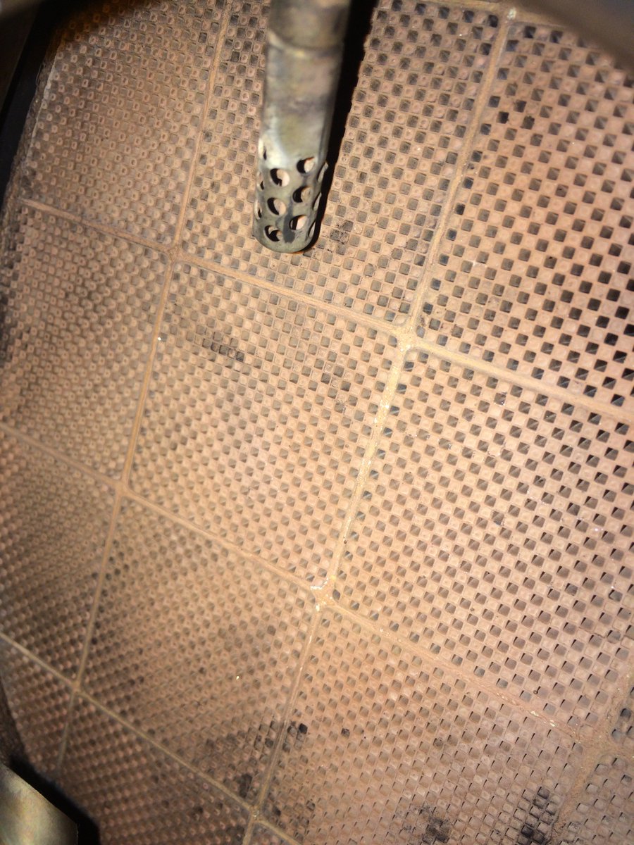 AlanAfms's tweet image. Alan Fitzgerald Motors 
For all your motoring needs.
DPF Before And After.
Call today for quote.
018484477
Malahide Road ind park.