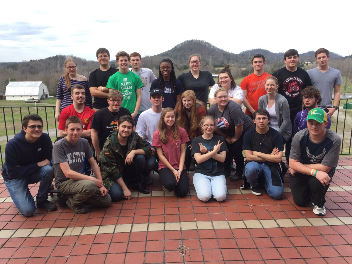 CooperDeutsch's tweet photo. Another German Immersion Weekend in the books! 🇩🇪🇩🇪🇩🇪 Bis nächstes Jahr! https://t.co/Urd0gEuo3K