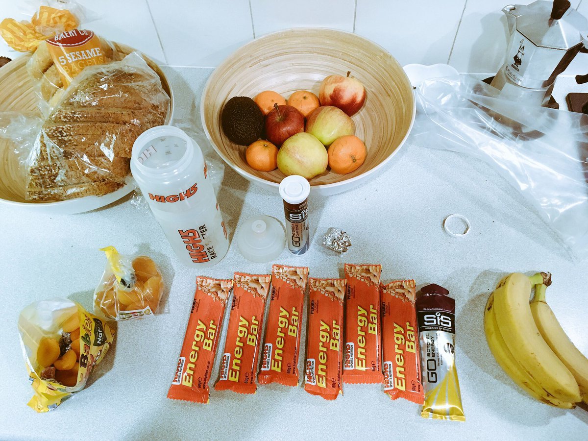 CheshireSportiv's tweet photo. #CheshireCat #sportive #team #knutsford ready to #smashit #5amStart #nutrition #108miles #HappyMothersday #herewego 🏆 https://t.co/bjiw3Ru4nb