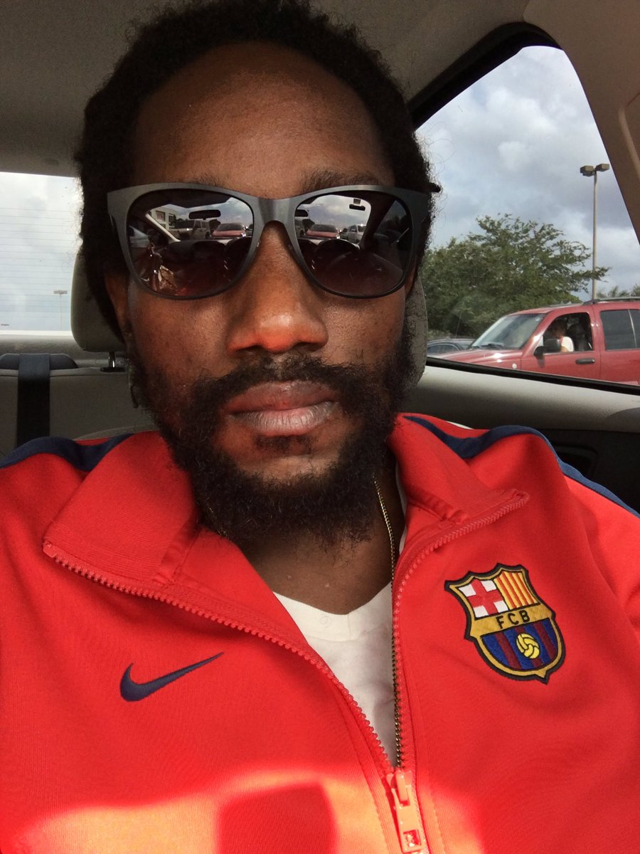 Kabakapyramid's tweet photo. Nuttn shady bout dem shades ya #UpWidit #Accurate https://t.co/Ra80cBEZQj