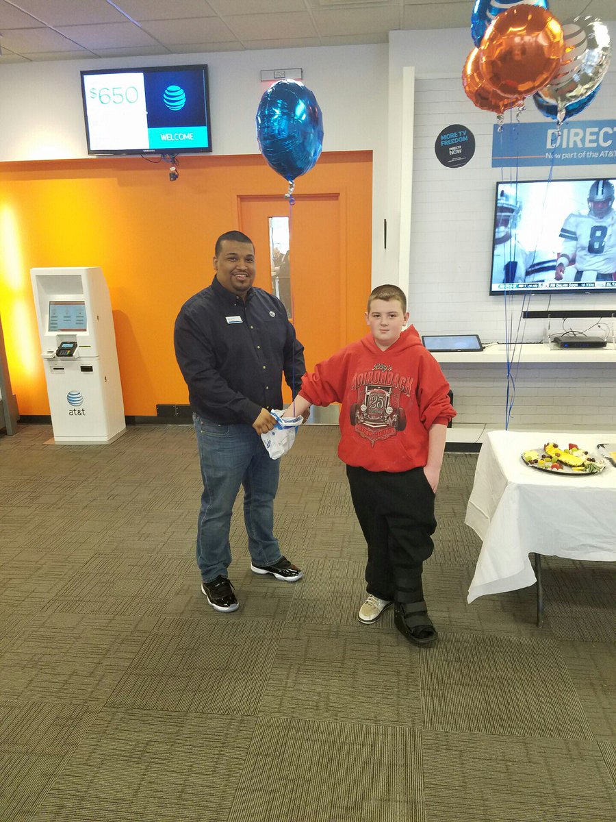 #TingleySmallBizSaturday #WeAreTingley #WinLocal # getting ready to pick our #AppleWatch winner