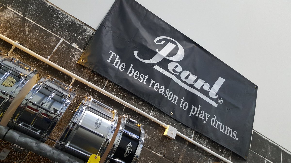 leighcariad's tweet photo. The move continues. Boy it's tough but going to be worth it!!
#ludwigdrumsuk #pearldrums #cariaddrums https://t.co/gSoV0XOScz