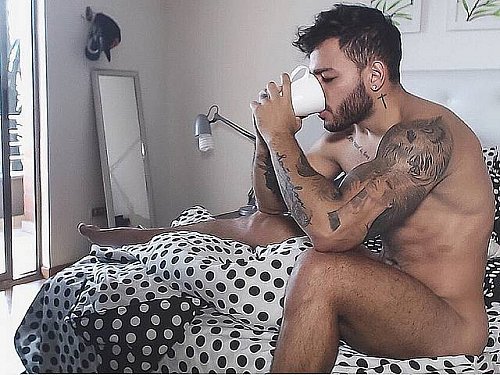 C7yrNflXgAQvAY9.jpg:large