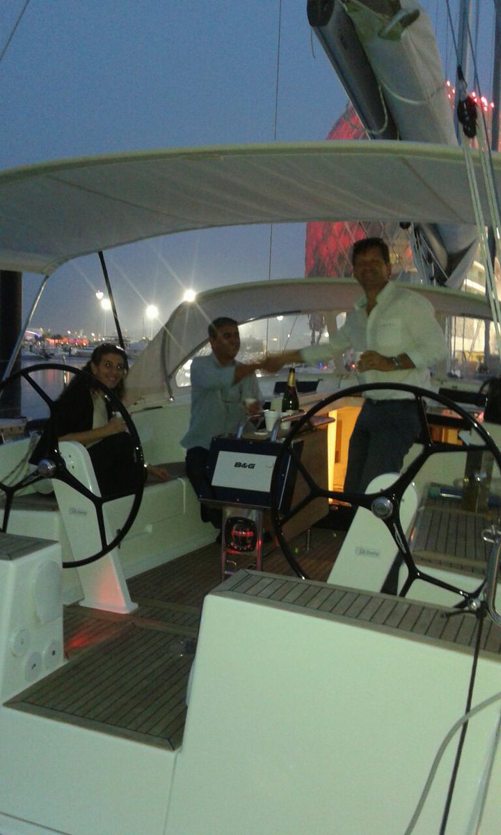 CatamaranTan66's tweet photo. Last @Hanseyacht delivered in #AbuDhabi with happy Shaun and Marita proud owners #dubai #UAE #Catamaran #yacht https://t.co/cnpxPDsRHn