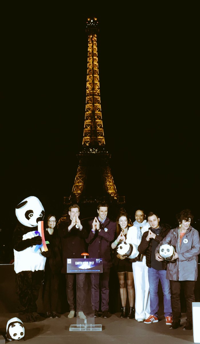 jeromelachaze's tweet photo. Cette année avec #EarthHour on peut #changeclimatechange avec #Paris2024. Un projet fait pour la planète #OneEarthOneTeam #VenezPartager https://t.co/QBn8OBC5bq