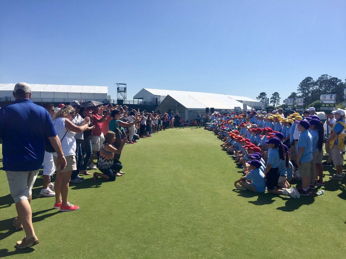 Great day of #golf      <a href="/TFTGreaterHou/">First Tee - Greater Houston</a>! 31 <a href="/CyFairISD/">Cypress-Fairbanks ISD</a> elem. schools represented. Behind the scenes  #Paparazzi <a href="/TheFirstTee/">Brian Stowell</a> #SHOtime
