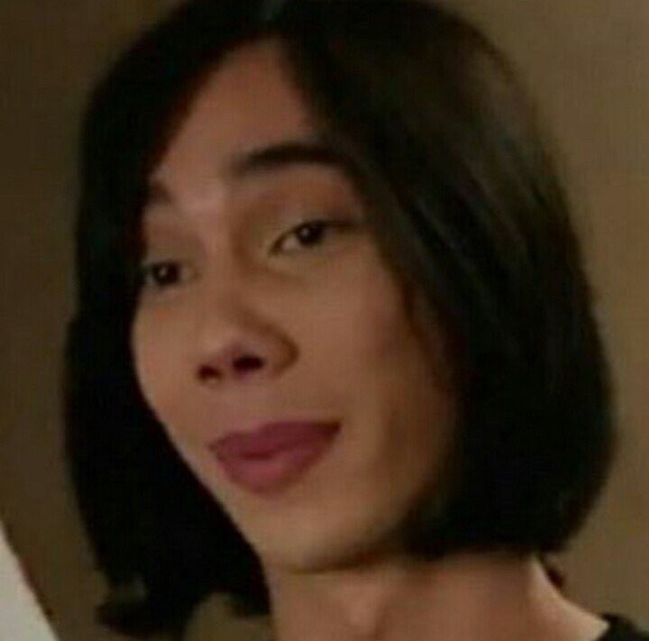 vesperteening's tweet photo. spot the difference #notmyrodrick https://t.co/DrLTVwhFon