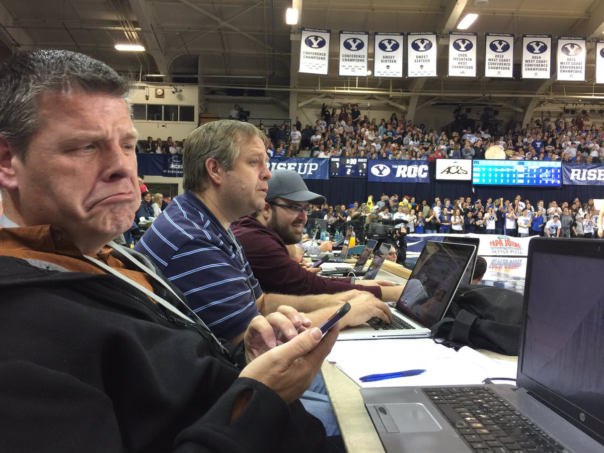 CosyBurnett's tweet photo. @DarnellWrites must've written something bad about @BYUvolleyball because they just took their revenge. #BYUMVB https://t.co/KmeiFqVIJI