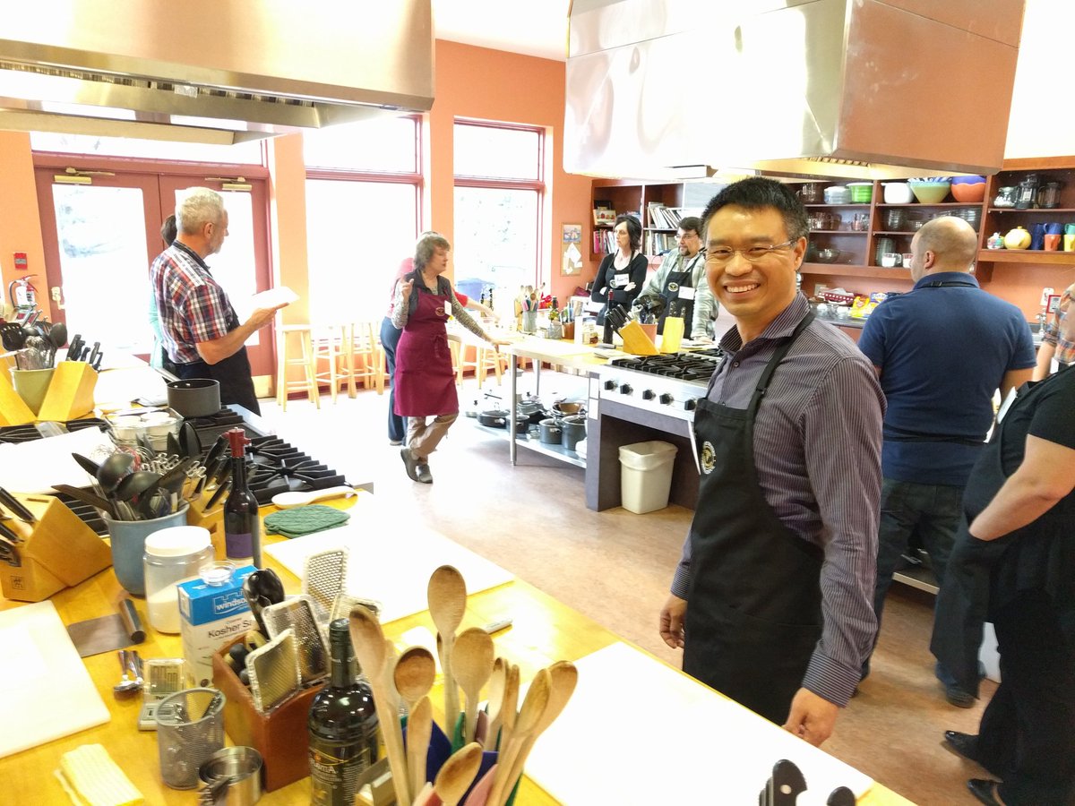 JBT888's tweet photo. Fantastic cooking class by Jane &amp; team @StrewnWinery to mark the big 40 for @tweetgc. Special thanks for @shtweet &amp; @d3cheung for planning! https://t.co/xGwImyhYj1