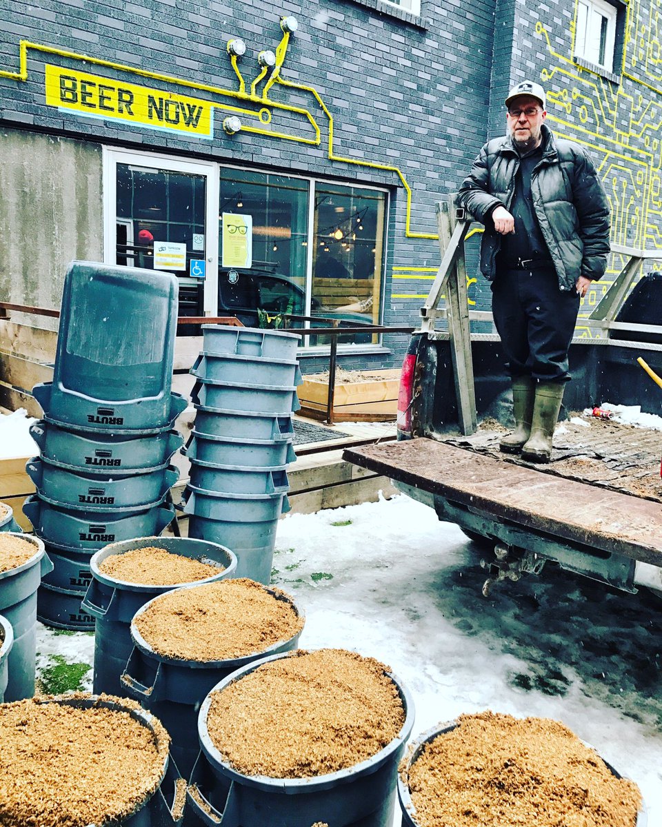 rinaldoshfx's tweet photo. Big shout out to our great friend Farmer Tom, for all his help renovating the restaurant with us! #Comingsoon #Rinaldos https://t.co/zp0N7uHSnd
