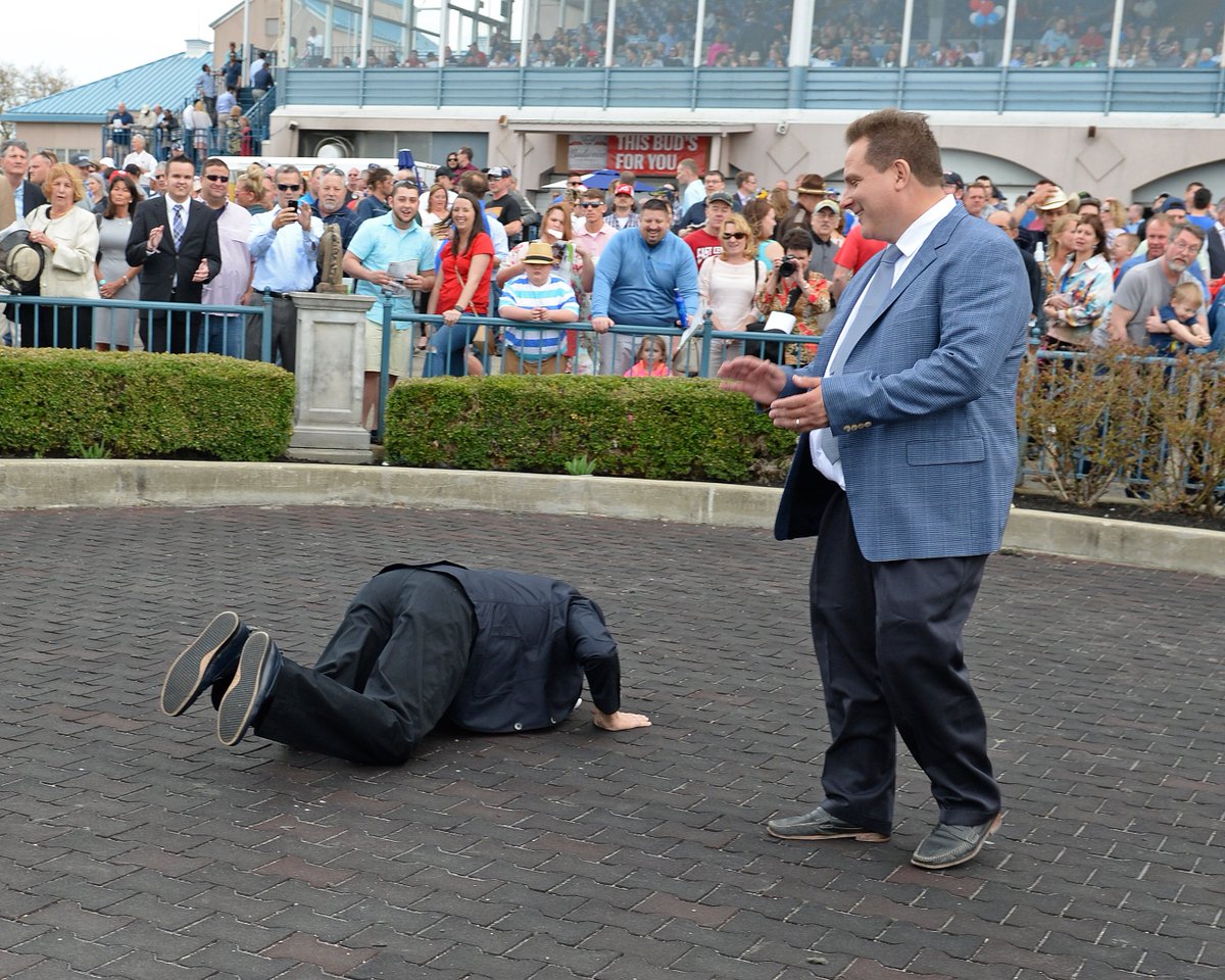 BH_AEberhardt's tweet image. #FastAndAccurate by #Hansen wins G3 @JACKCincyCasino #Spiral @TurfwayPark for Dr. Kendall Hansen @trainerMMaker @Tyler_Gaff up #KissinGround
