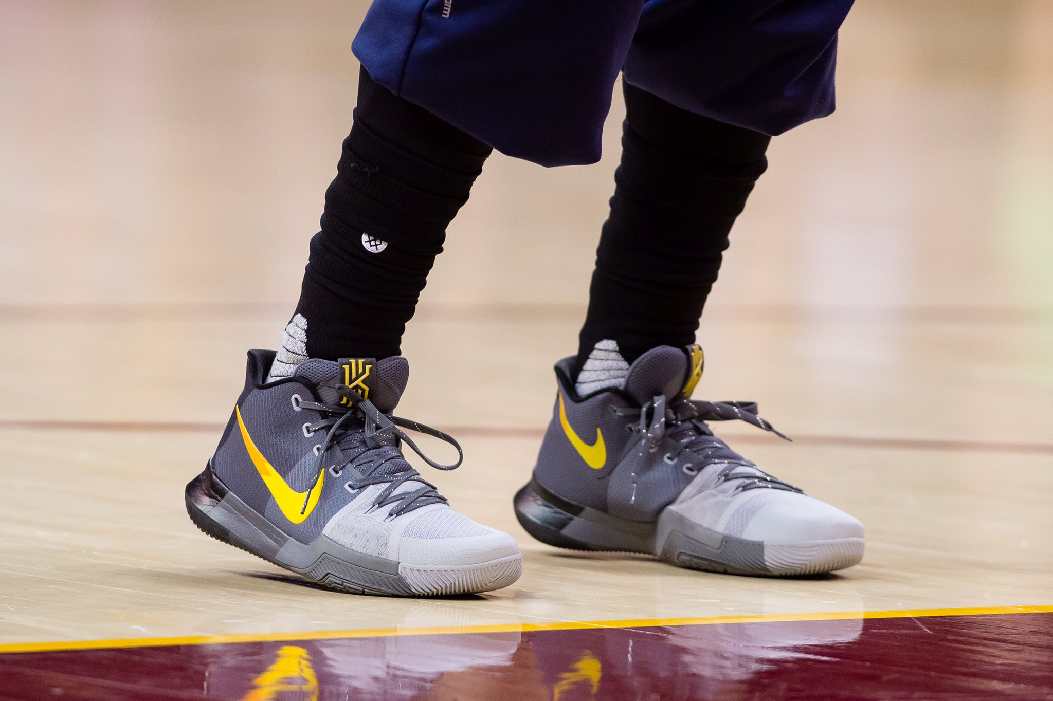 Nike kyrie 3 Grey sale