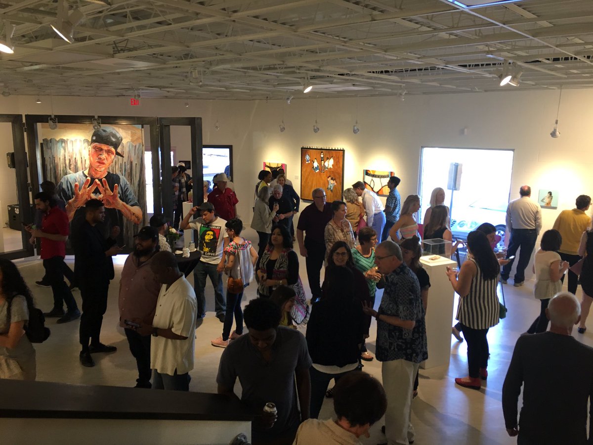 AndreVeloux's tweet photo. Packed house @FortWorksArt for #28grams opening https://t.co/gnR2EVIuMg