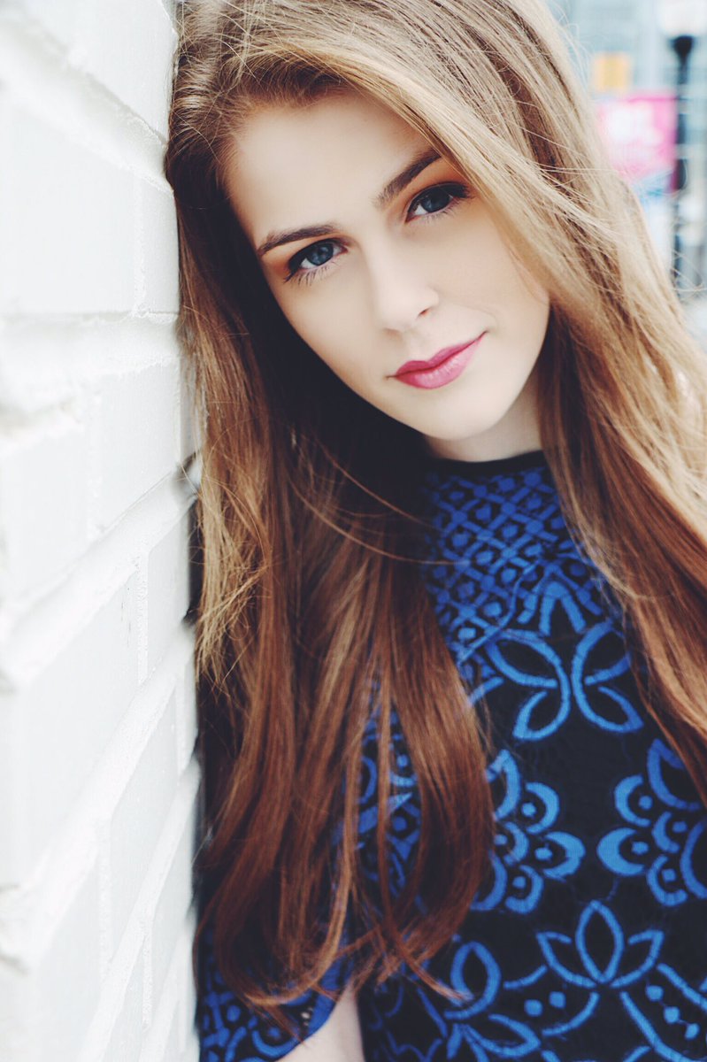 Georgiafraz's tweet photo. photoshoot downtown Tulsa with my Z girl #adpages https://t.co/zoUqIk8ysM
