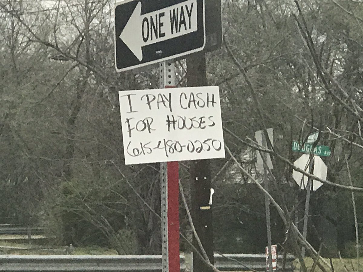 zackmassey's tweet photo. So this person can afford to pay cash for a house, but not a better sign? 🤔🤔 https://t.co/k61915lQnU