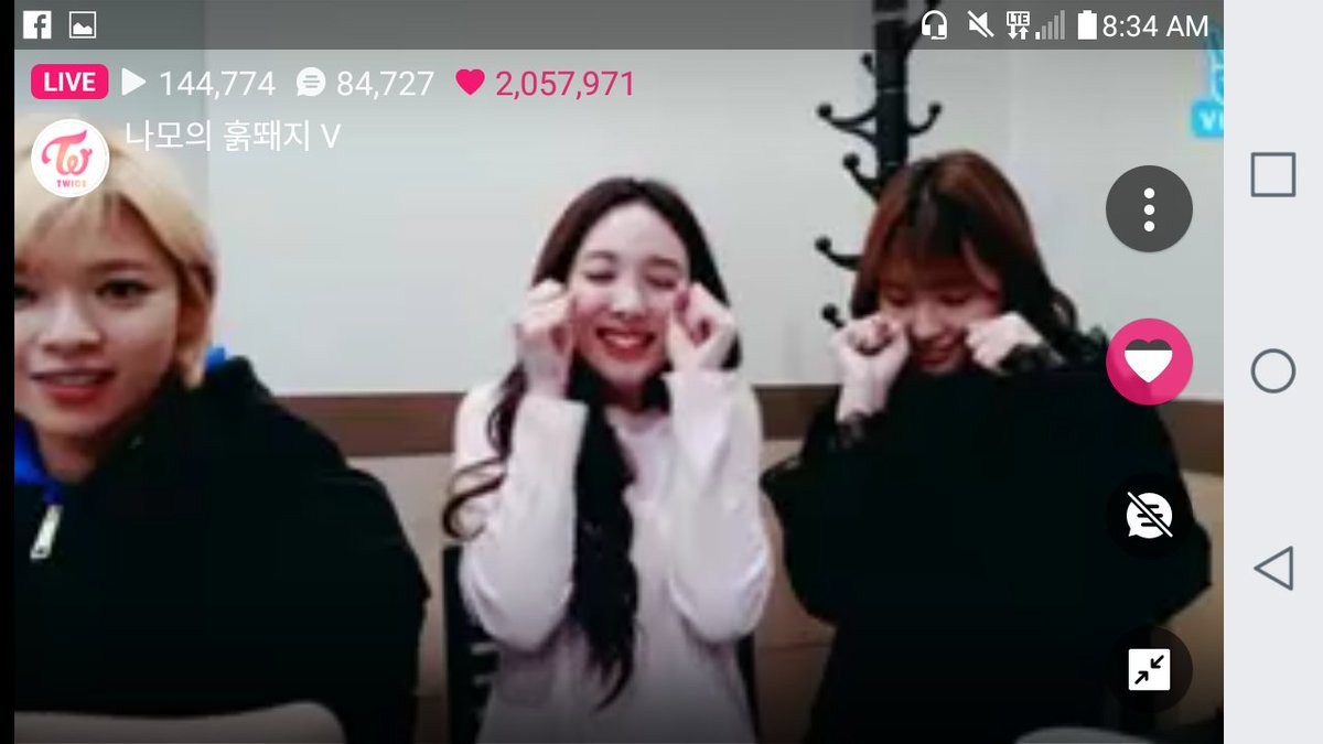 delgado2202's tweet photo. Tell me 10 reasons not to love them. There are not any instead there are more than a thousand to worship them. #Twice #Once4ever โคโคโค https://t.co/pqxX0YYrlM