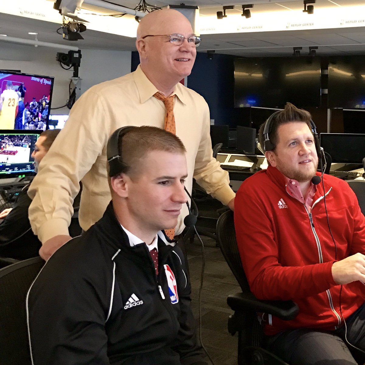 BasketBlog_com's tweet image. BasketBlog.com : Replay Review (Ford): if a foul by Morris in Q2 of #WASatCLE met… dlvr.it/Nk5vHd #NBA #Basketball