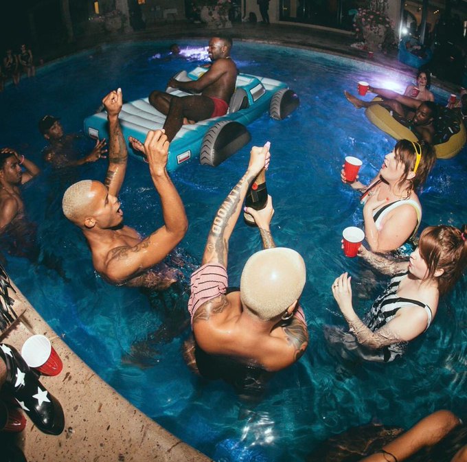 Birthday Pool party for @blackboyjoseph @tweetBIGB #turnup ? https://t.co/dZTbuVxVqg