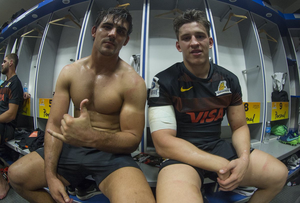 JaguaresARG's tweet photo. Dejaron todo.
#JugamosTodos 
#PersonalSuperRugby 
#JAGvRED https://t.co/PaF8C2MPLd