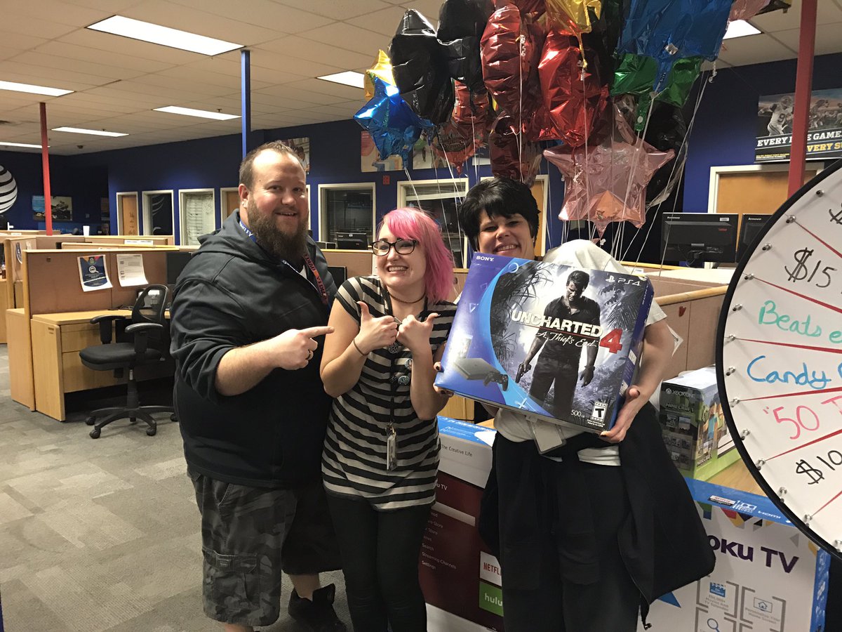 AMOS_EDC_TPBOI's tweet photo. Kelly won the PS4 in our power hour!!!! Amazing job! https://t.co/KKZ7TrULA1