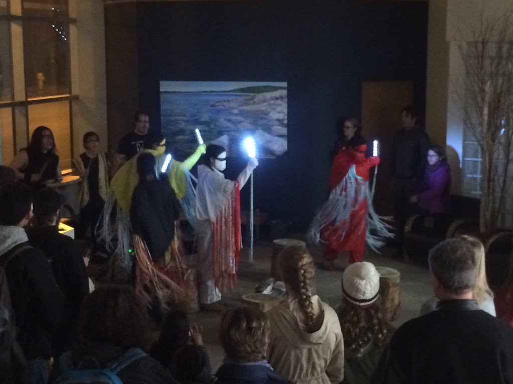 TBayInjuryLaw's tweet photo. When your law firm becomes a live art exhibit :) #defsup #urbaninfill #tbay https://t.co/66xrcaVz6O