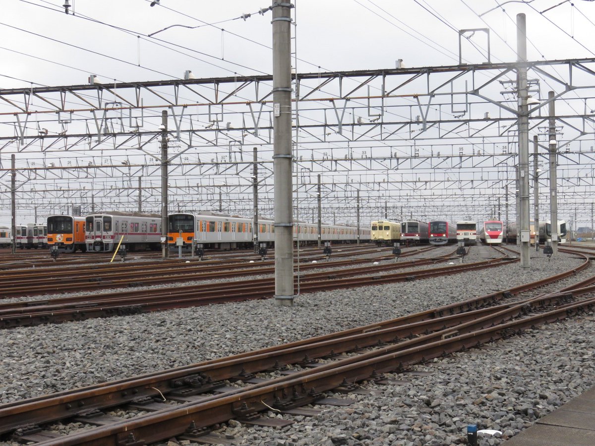 ট ইট র Ztq I訪問国 10 15現在の撮影会会場 Slは全く違う場所です 東武 南栗橋 系クレヨンしんちゃん 系 8000系セイジークリーム いわくつきの000系052 系 300系ゆのさと 0系プユマ 100系日光詣 変態