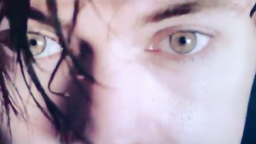 One Direction tweet media