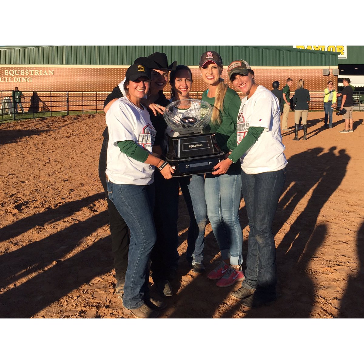 kaylee_mellott's tweet photo. 2017 BIG 12 CHAMPIONS 💚💍🐻 https://t.co/wi0ux6bYZy