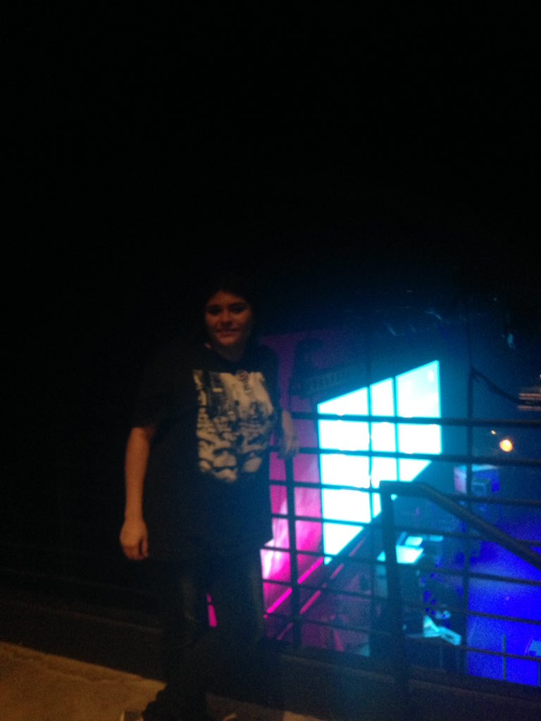 MrMosbeyTheBird's tweet photo. @braincandylive What would happen if a baby was made in space? Also my physics class LOVES watching mythbusters! https://t.co/jcCJwEeF4q