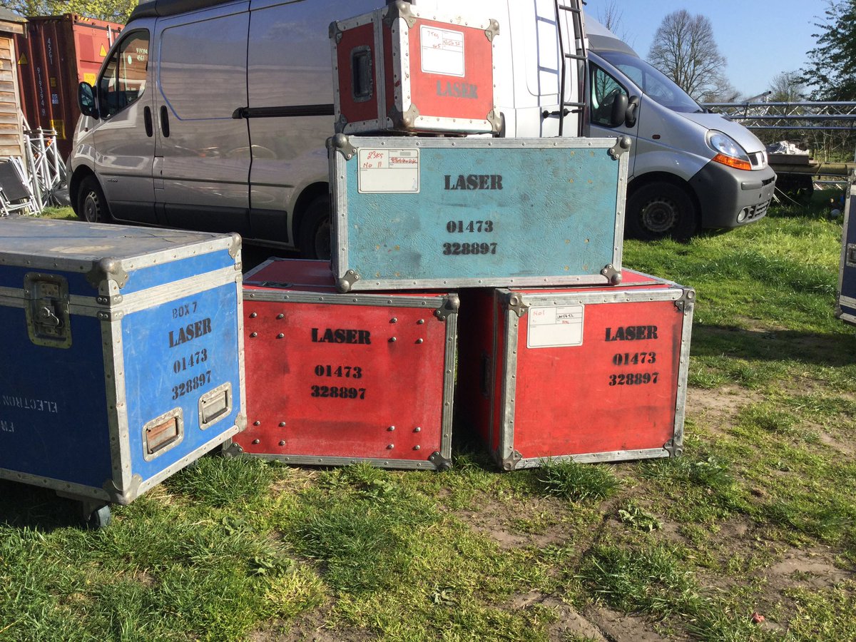 laserlighting's tweet photo. Ready for the next gig! #flightcases #bringiton @TwTobes - photographer &amp; stencil artist. https://t.co/qY41UWwUCm
