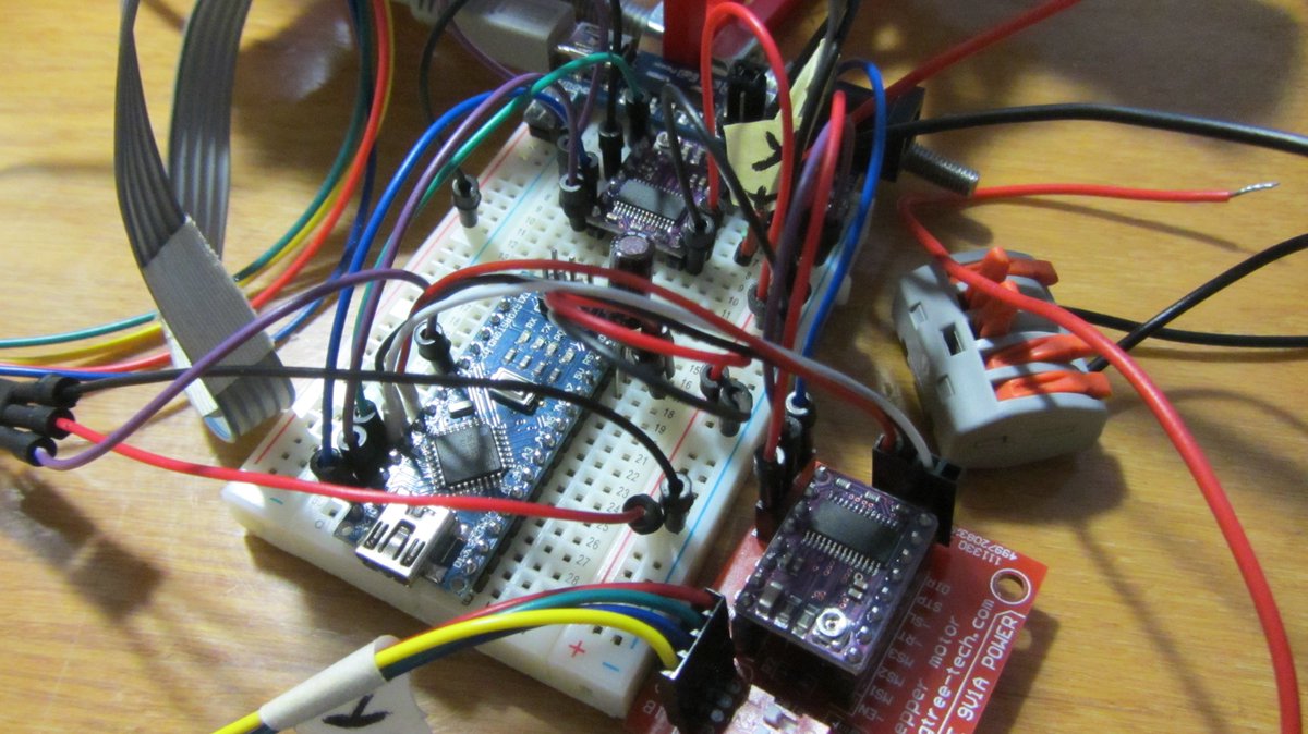 say_2016's tweet photo. Just made an #EggBot with #arduino nano. 3d printed parts https://t.co/FbvqkeiXac with EggDuino firmware https://t.co/Ks7KrHKige 😁 https://t.co/tfrMucYpht
